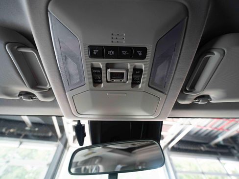 Used 2019 Toyota RAV4 XLE w/ Convenience Package AWD/4WD image 18
