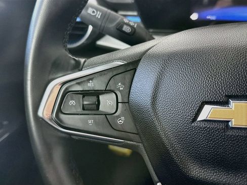 Used 2025 Chevrolet Trax LT w/ LT Convenience Package FWD image 25