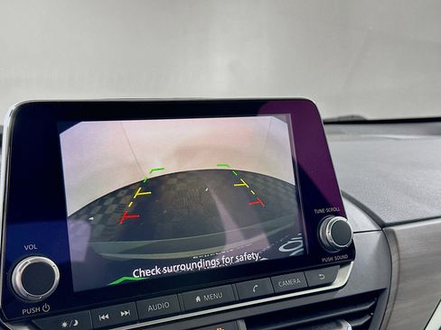 Used 2025 Nissan Altima 2.5 SV image 22