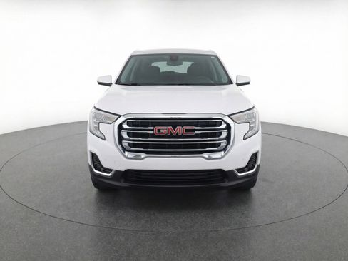 Used 2023 GMC Acadia SLT image 2