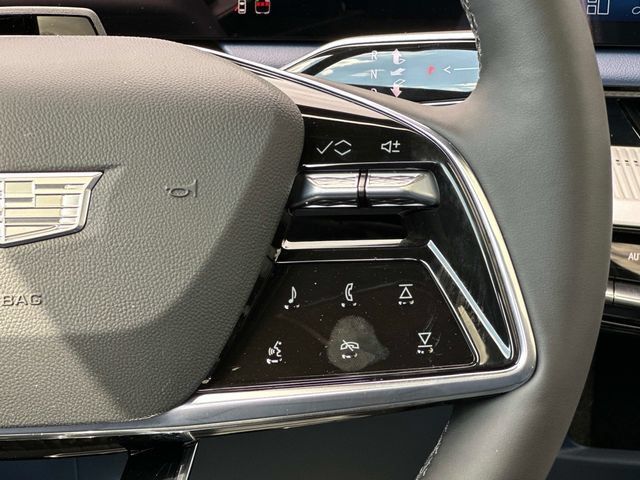 New 2027 Cadillac Optiq Premium Sport w/ LPO, Floor Liner Package AWD/4WD image 6