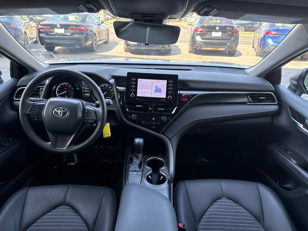 Used 2024 Toyota Camry SE FWD image 11