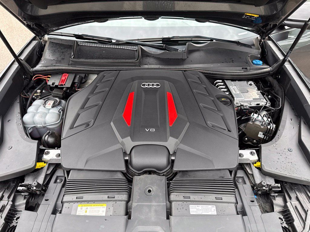 Used 2021 Audi SQ8 Prestige AWD/4WD image 26
