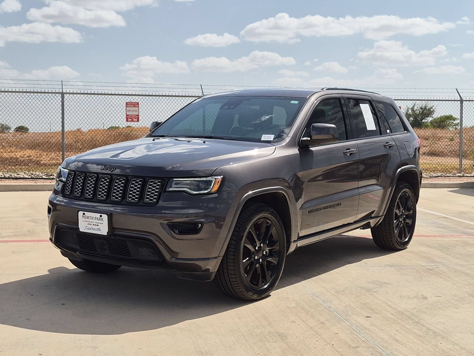 Used 2021 Jeep Grand Cherokee Laredo X AWD/4WD image 7