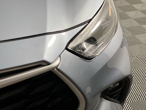 Used 2023 Toyota Highlander XLE FWD image 9
