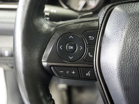 Used 2023 Toyota Camry SE image 19