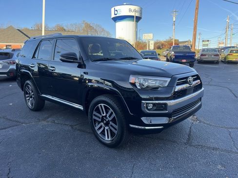 Used 2021 Toyota 4Runner Limited image 4