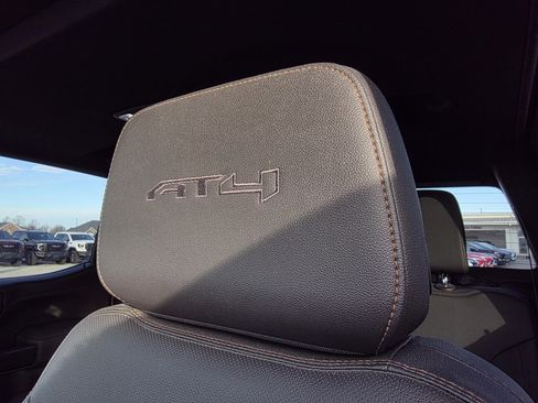 Used 2022 GMC Sierra 1500 AT4 w/ AT4 Preferred Package image 22