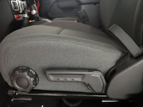 New 2026 Jeep Wrangler Rubicon image 9