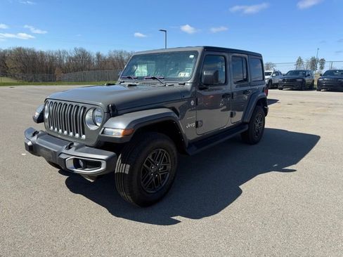Used 2022 Jeep Wrangler Unlimited Sahara w/ Cold Weather Group image 3