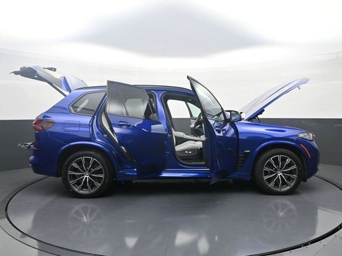 Used 2025 BMW X5 M60i image 48