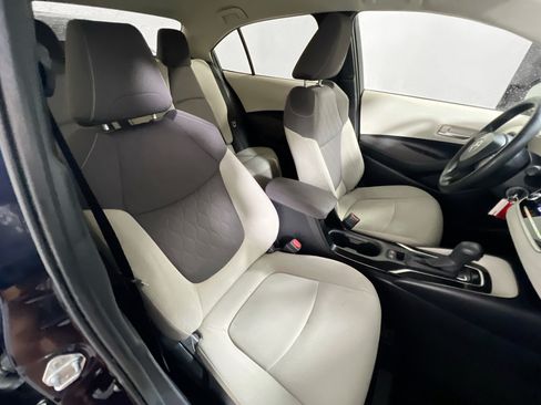 Used 2021 Toyota Corolla LE FWD image 29