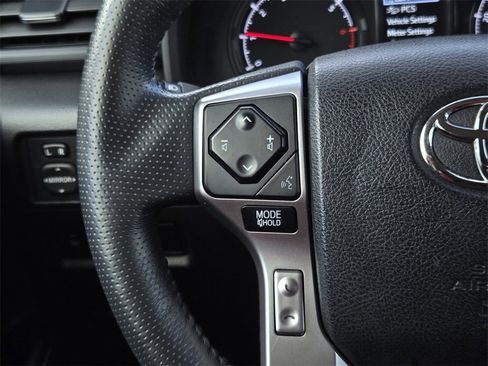 Used 2021 Toyota 4Runner SR5 Premium image 24