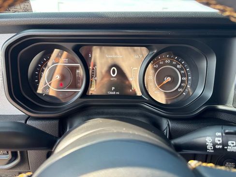 Used 2024 Jeep Wrangler Unlimited Sport AWD/4WD image 27
