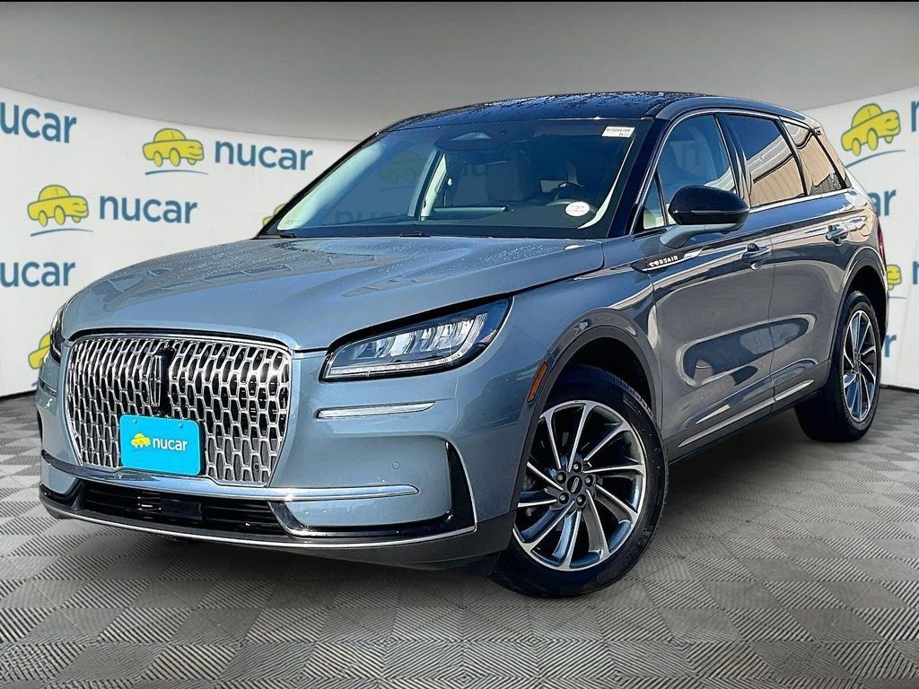 Used 2023 Lincoln Corsair AWD w/ Equipment Group 101A image 3