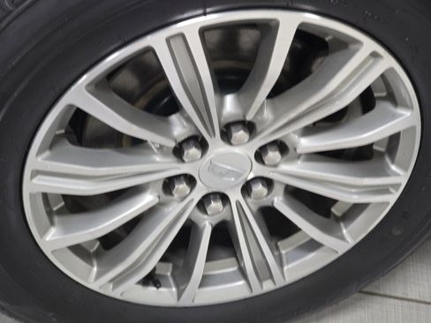 Used 2019 Cadillac XT5 Luxury image 11