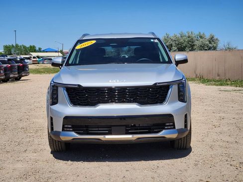 Certified 2025 Kia Sorento EX AWD/4WD image 5