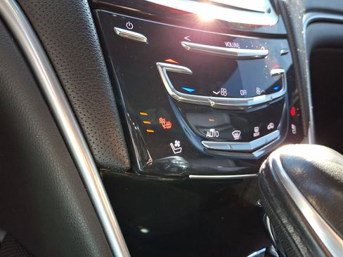 Used 2019 Cadillac XTS Luxury image 24