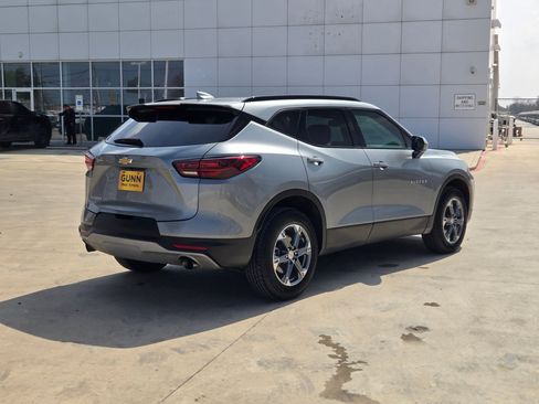 Certified 2024 Chevrolet Blazer LT w/ Convenience Package image 3