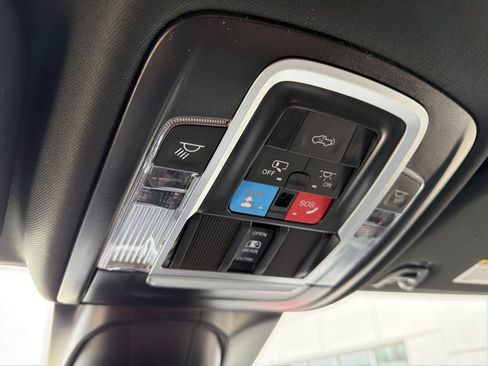 New 2026 RAM 2500 Laramie AWD/4WD image 22