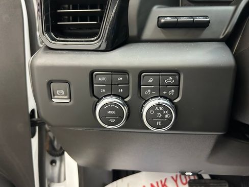 Used 2023 GMC Sierra 1500 AT4 w/ AT4 Premium Package AWD/4WD image 20