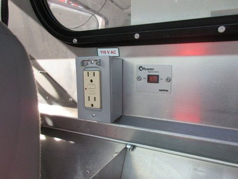 Used 2011 Ford E-350 and Econoline 350 Super Duty w/ PWR Group RWD image 25