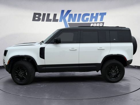 Used 2022 Land Rover Defender 110 S image 2