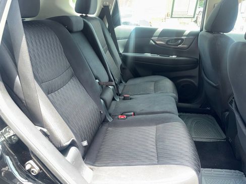 Used 2020 Nissan Rogue S AWD/4WD image 24