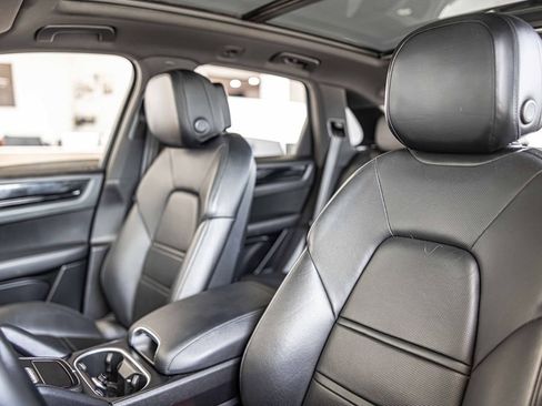 Used 2021 Porsche Cayenne E-Hybrid image 19