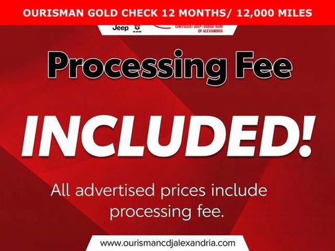 Used 2024 Volkswagen Jetta SE w/ Panoramic Sunroof Package FWD image 2
