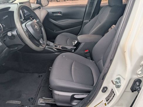 Used 2020 Toyota Corolla LE FWD image 11