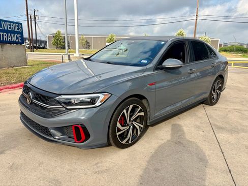 Used 2023 Volkswagen Jetta GLI Autobahn FWD image 9