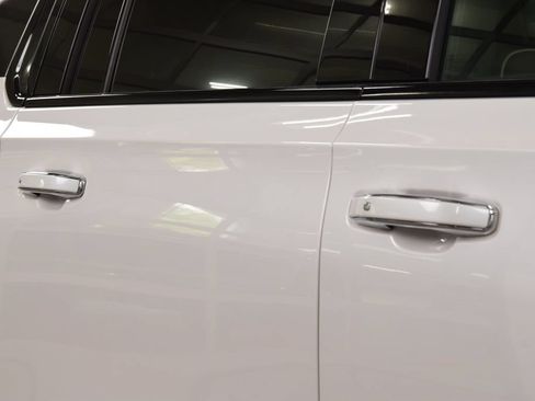 Used 2025 GMC Yukon XL Denali Ultimate w/ LPO, Floor Liner Package AWD/4WD image 19