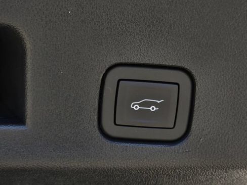 New 2026 GMC Acadia Elevation w/ Elevation Premium Package FWD image 9
