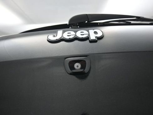 Used 2015 Jeep Cherokee Latitude w/ Cold Weather Group FWD image 26