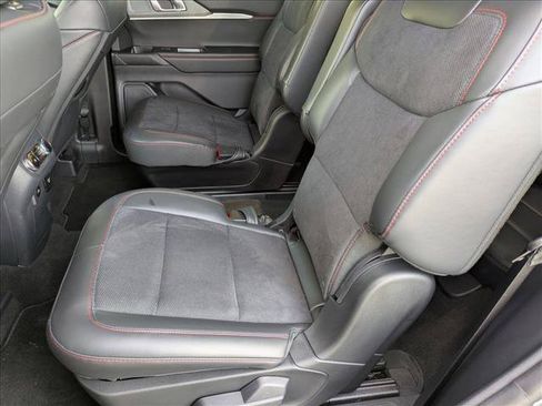 Used 2026 Ford Explorer ST RWD image 19
