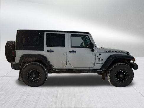 Used 2010 Jeep Wrangler Unlimited Sport image 6