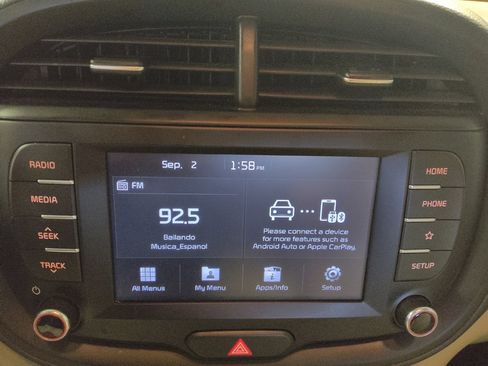 Used 2020 Kia Soul LX FWD image 25