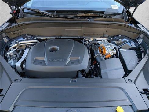 New 2026 Volvo XC90 T8 Plus w/ Protection Package Premier AWD/4WD image 19