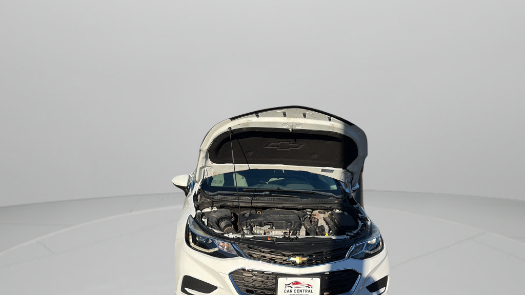 Used 2018 Chevrolet Cruze LT FWD image 23