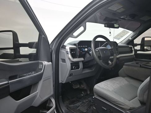Used 2023 Ford F350 XLT w/ Camper Package AWD/4WD image 10