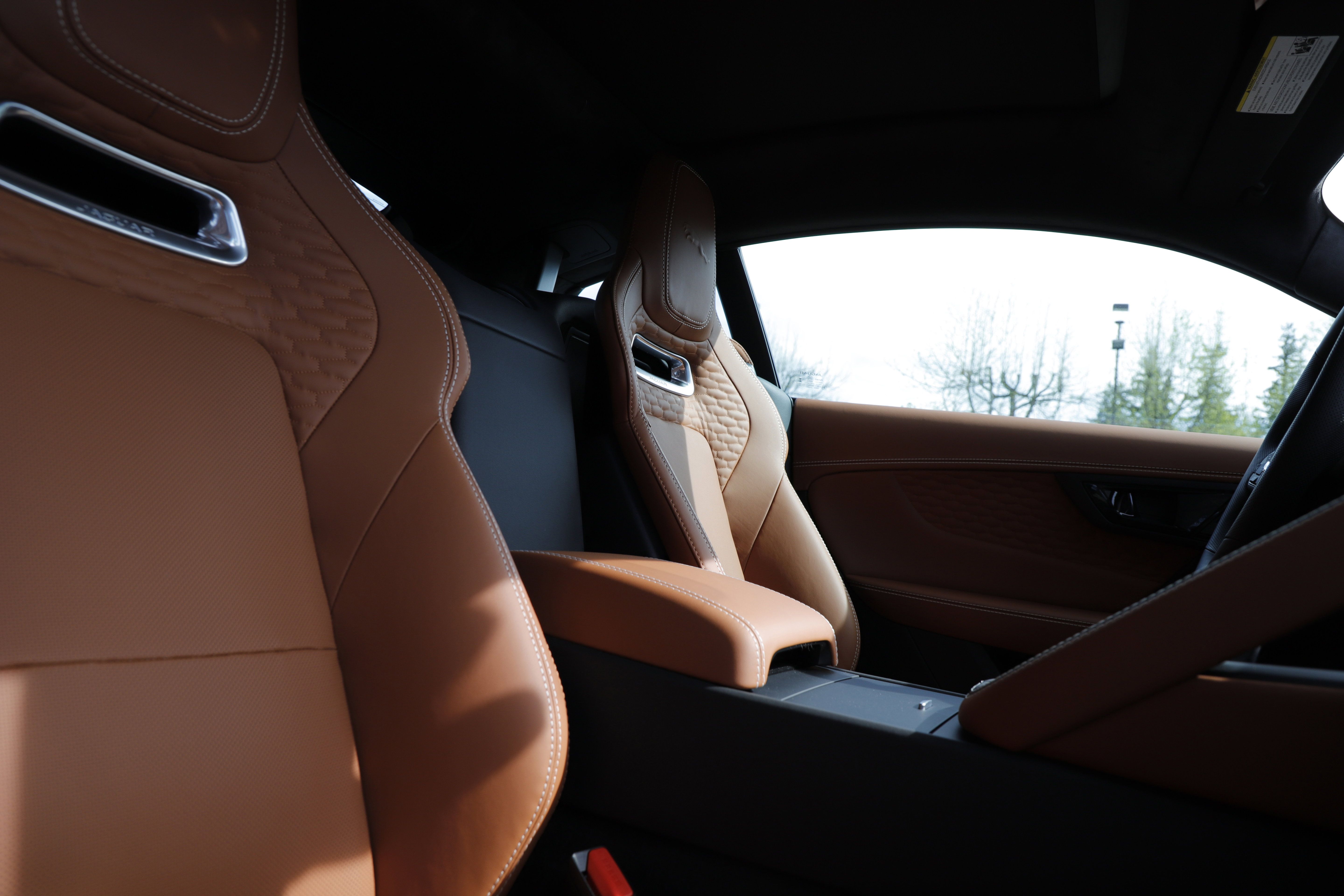 New 2024 Jaguar F-TYPE R AWD/4WD image 9