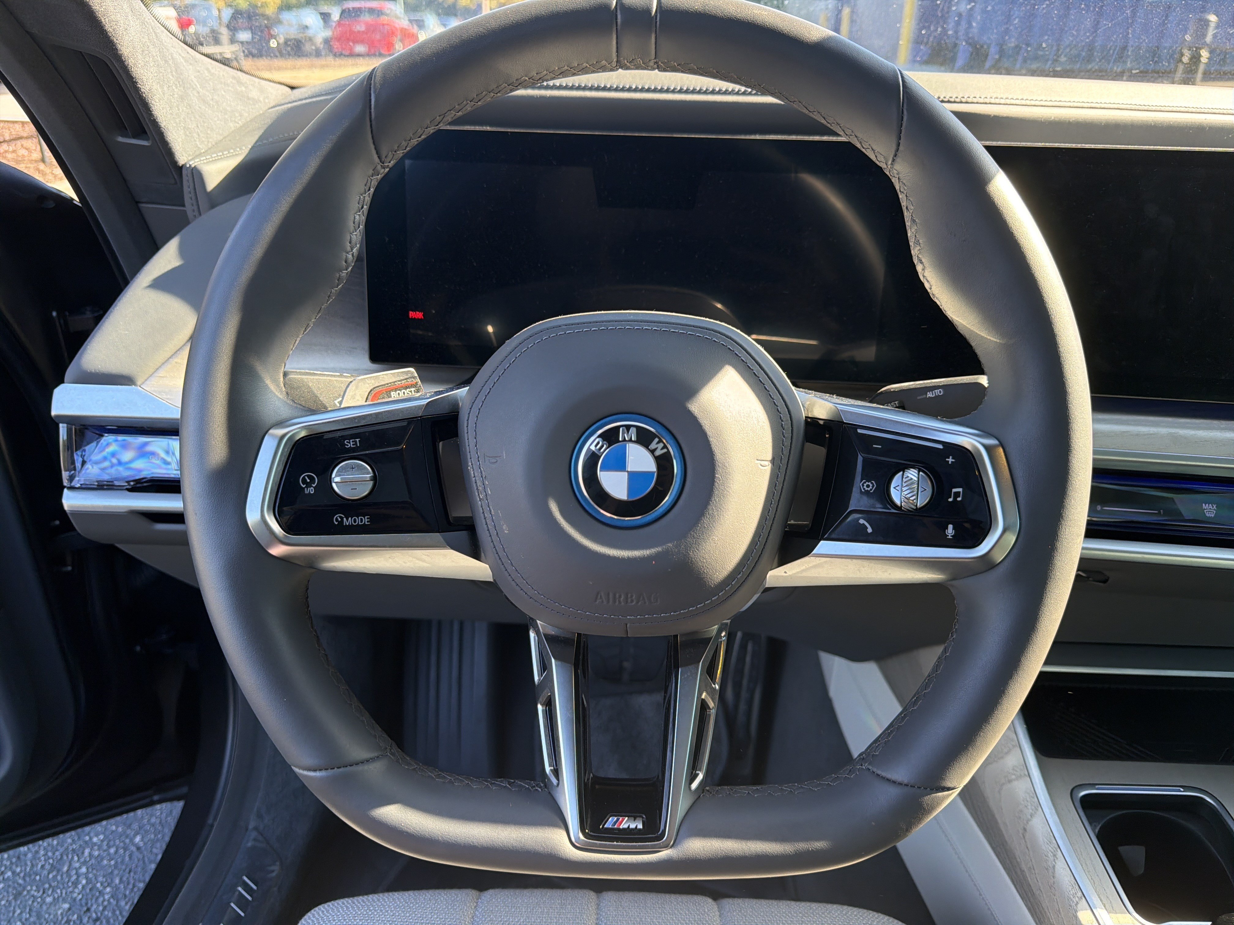 Used 2023 BMW i7 xDrive60 AWD/4WD image 9
