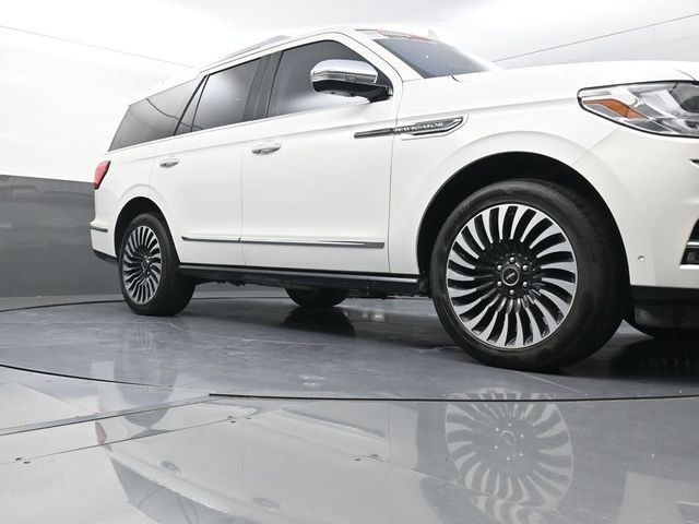 Used 2020 Lincoln Navigator Black Label AWD/4WD image 19