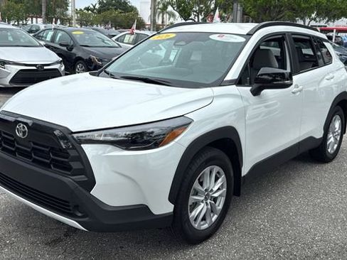 Certified 2026 Toyota Corolla Cross LE FWD image 3