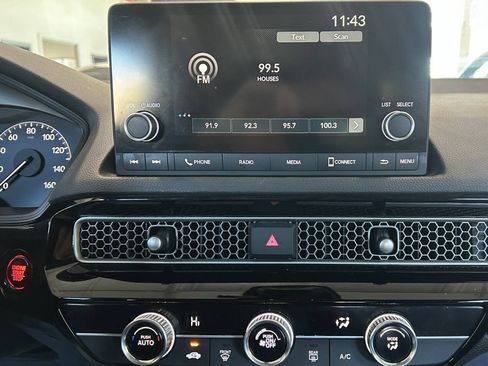 Used 2023 Honda Civic Sport image 19