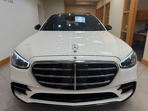 Certified 2023 Mercedes-Benz S 580 4MATIC Sedan image 3