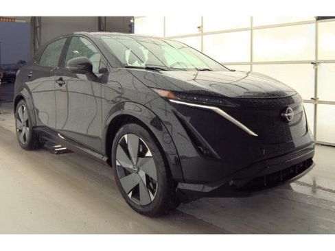 Used 2023 Nissan Ariya AWD/4WD image 2