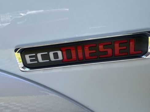 Used 2016 RAM 1500 Laramie w/ Convenience Group AWD/4WD image 3