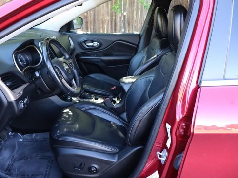 Used 2014 Jeep Cherokee Limited w/ Technology Group AWD/4WD image 19